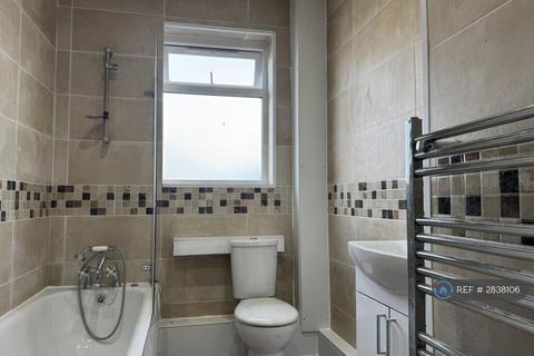 3 bedroom terraced house to rent, Oakland Road, Sheffield, S6