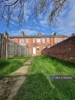2 bedroom terraced house to rent, Derby St, Barnsley, S70