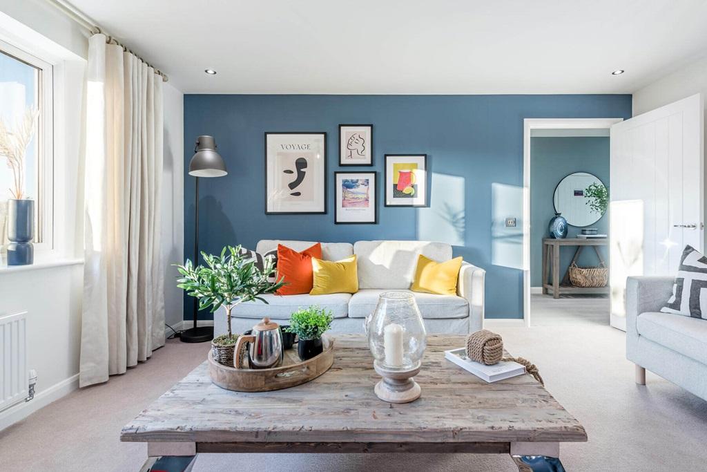 Plenty of space for two sofas in the lounge