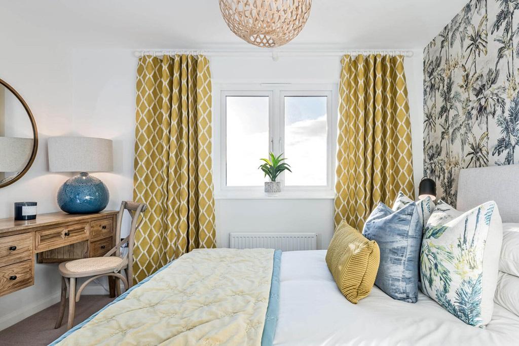 Double bedroom with space for storage