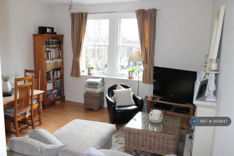 2 bedroom flat to rent, Alexander Court, Surbiton, KT6