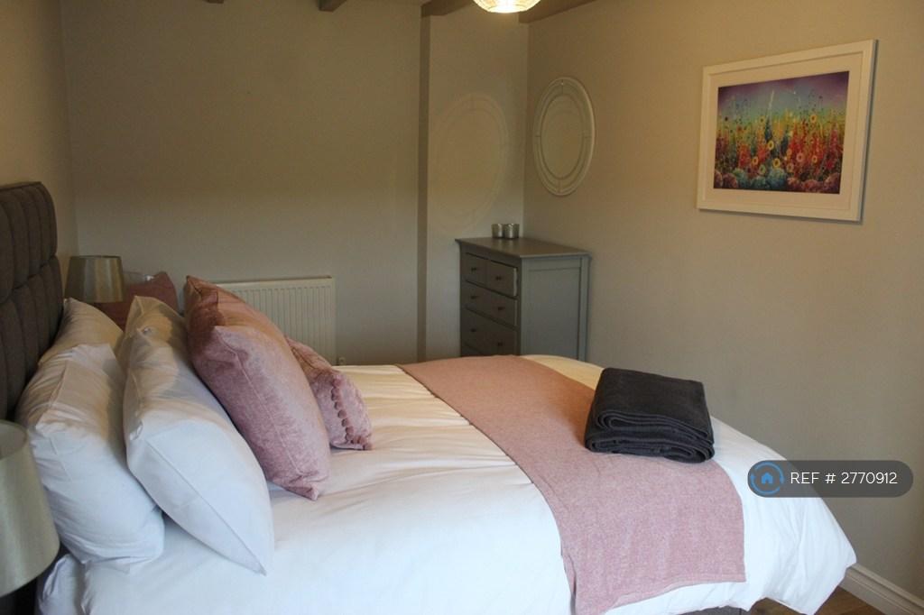 Ground Floor Bedroom 1