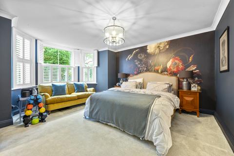 2 bedroom apartment to rent, Upper Richmond Road, SW15