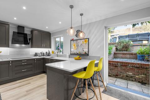 4 bedroom semi-detached house for sale, Whinneys Road, High Wycombe HP10