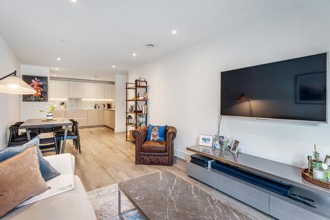 2 bedroom apartment for sale, Gaumont Place, London, SW2