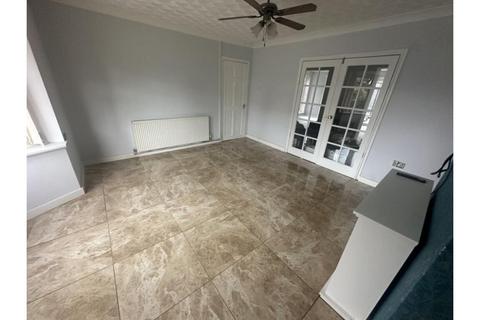 4 bedroom semi-detached house for sale, Cedar Avenue, Manchester, M46