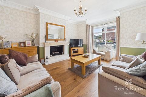 4 bedroom terraced house for sale, Grange Road, West Yorkshire BD19