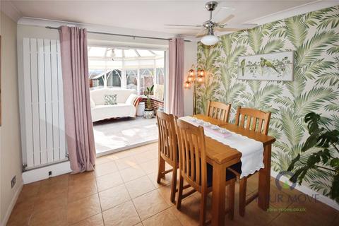 3 bedroom bungalow for sale, St. Helens Avenue, Nottingham NG16