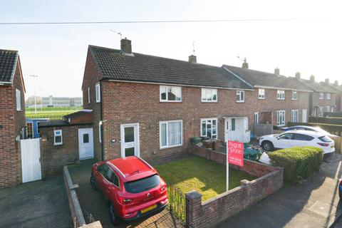 3 bedroom end of terrace house for sale, Wickenby Crescent, Lincoln, Lincolnshire, LN1