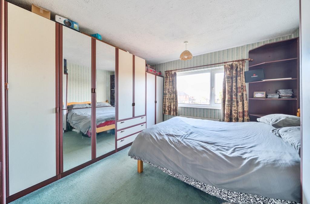 1432651-20-69bc9654daa9c-ARW-1