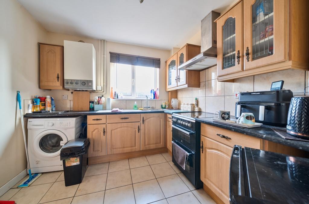 1432651-7-69bc92c6b238e-ARW-1