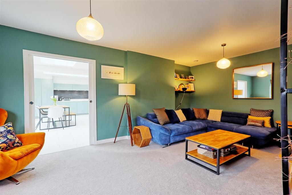 IMG 4093 4 5 easy HDR-interior3.jpg