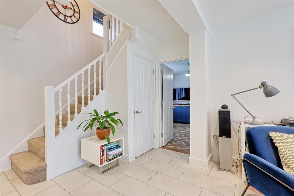 IMG 4090 1 2 easy HDR-interior3.jpg