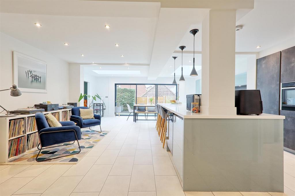 IMG 4057 8 9 easy HDR-interior3.jpg