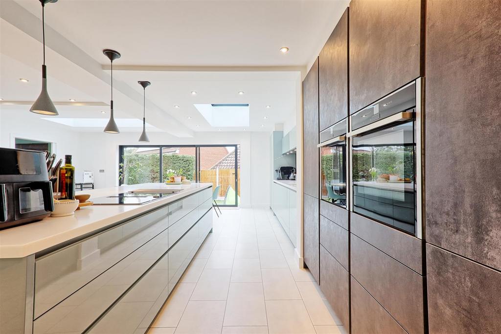 IMG 4084 5 6 easy HDR-interior3.jpg