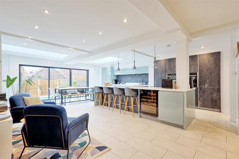 4 bedroom detached house for sale, Dampier Road, Coggeshall, Colchester