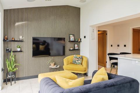 3 bedroom semi-detached house for sale, Barley Road, Warrington, WA4