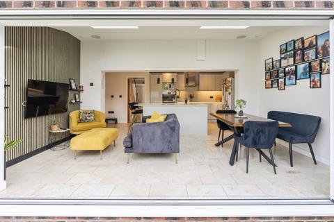 3 bedroom semi-detached house for sale, Barley Road, Warrington, WA4