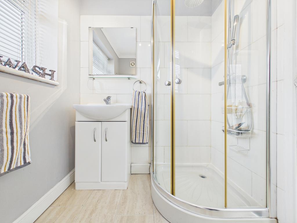 Cam03729 g0 pr0277 still027