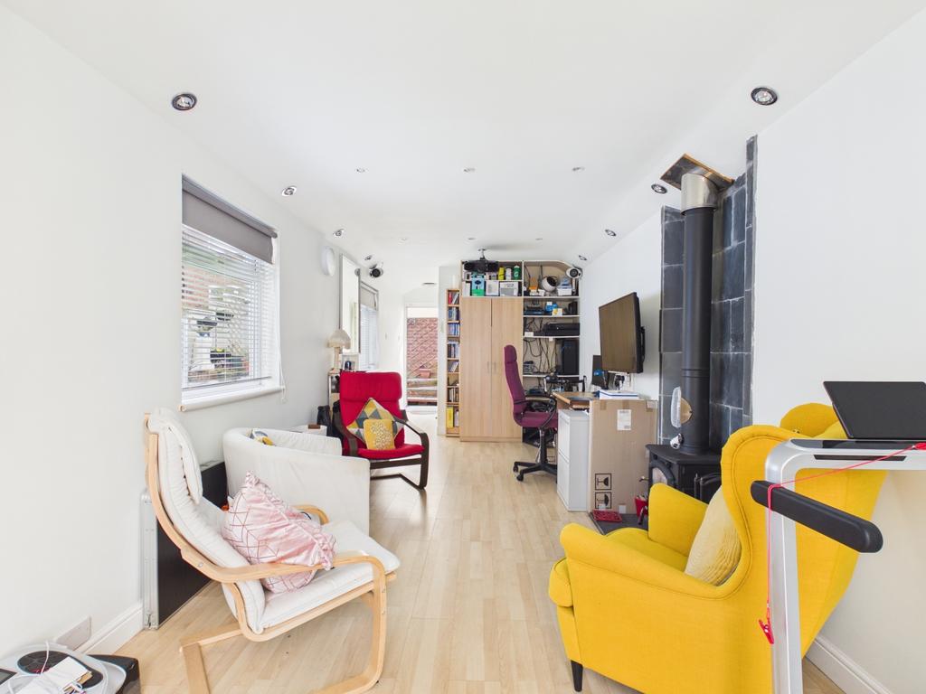 Cam03729 g0 pr0277 still003