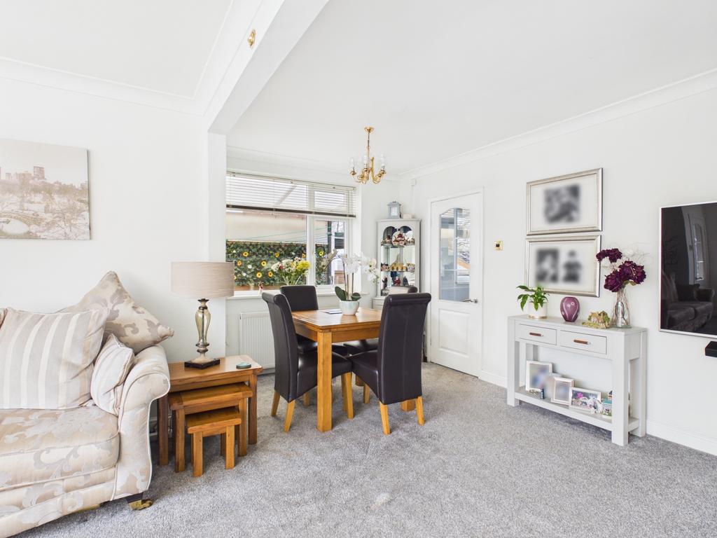 Cam03729 g0 pr0277 still031