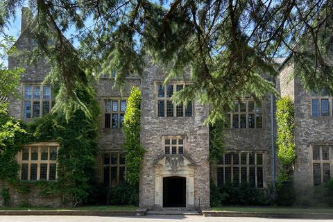 undefined, Bristol BS48