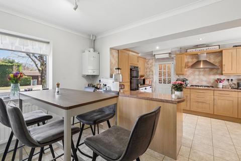 4 bedroom detached house for sale, Howe Drive, Beaconsfield, HP9