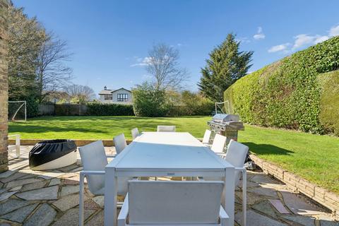 4 bedroom detached house for sale, Howe Drive, Beaconsfield, HP9