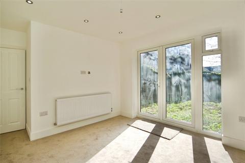 4 bedroom terraced house for sale, Rainham Road South, Dagenham, Essex, RM10