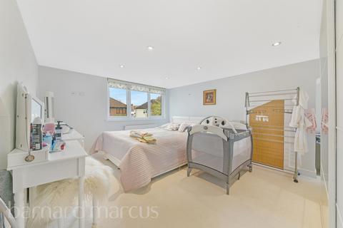 undefined, Southwood Close, Worcester Park