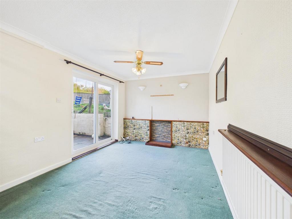 CAM05474 G0-PR0057-STILL005.jpg