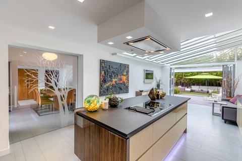 undefined, Bristol BS16