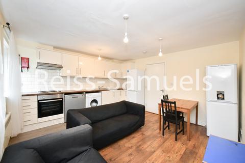 5 bedroom terraced house to rent, Cyclops Mews, London E14