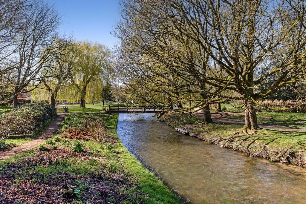 105245 Flat 27 Elizabeth Court Crane Bridge Road-2