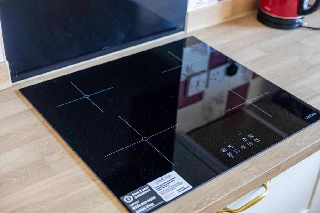 105245 Flat 27 Elizabeth Court Crane Bridge Road-1