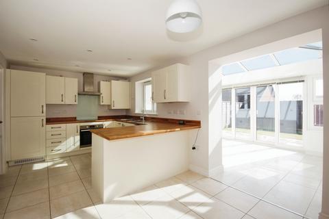 3 bedroom semi-detached house for sale, Palmer Crescent, Warwick