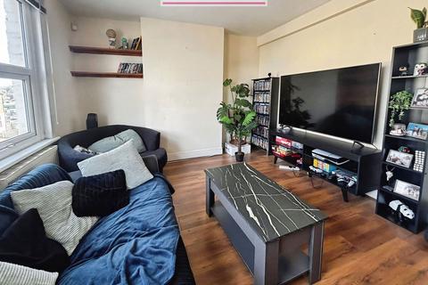 High Street, Swanley, BR8 8BQ