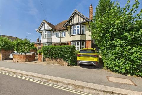 Vyne Road, Basingstoke, Hampshire, RG21