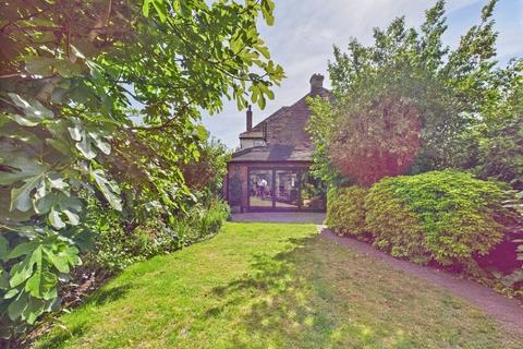 5 bedroom semi-detached house for sale, Vyne Road, Basingstoke, Hampshire, RG21