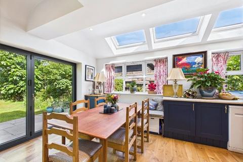 5 bedroom semi-detached house for sale, Vyne Road, Basingstoke, Hampshire, RG21