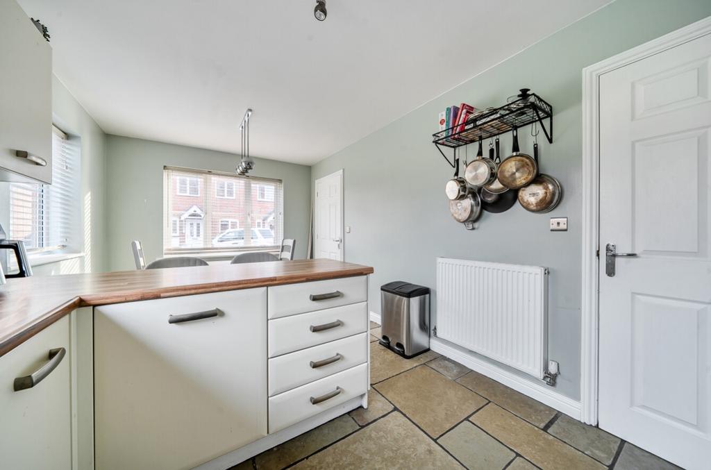 1429449-16-69bdb39ec0c2f