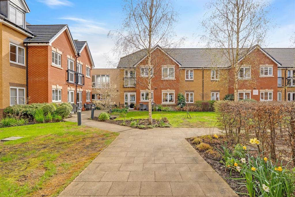 08-e98585848-AP-MCS-28 Edward Place-34-medium.jpg