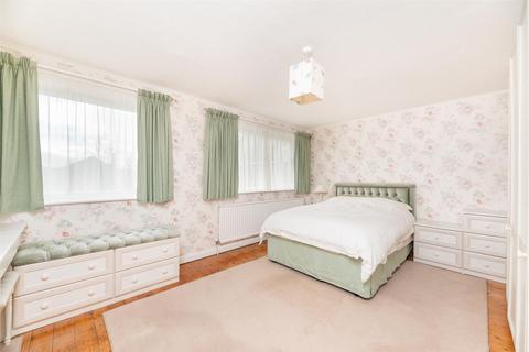 4 bedroom detached house for sale, The Gills, Otley LS21