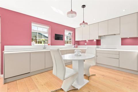 undefined, Glossop Way, "Church End", Arlesey SG15 6YG