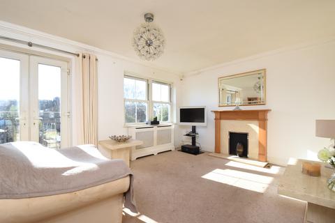 3 bedroom terraced house for sale, Chart Close Bromley BR2