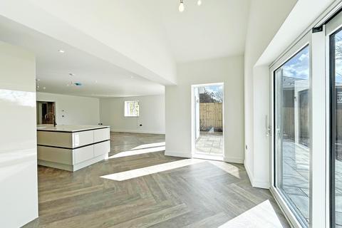4 bedroom detached house for sale, City of Truro, Cornwall