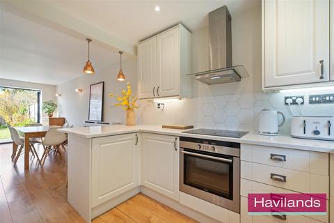 3 bedroom house for sale, Gladbeck Way, Enfield