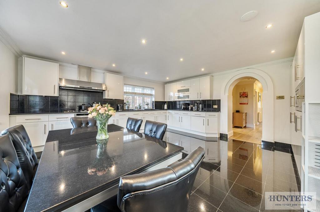 Kitchen/Breakfast Room View 2