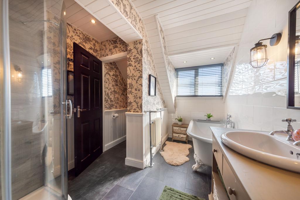 Main Floor Bathroom