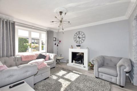 4 bedroom semi-detached house for sale, Fishponds Drive, Wakefield WF4